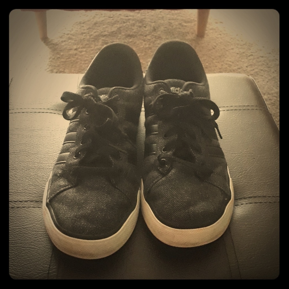 Ladies size 7 black Addidas